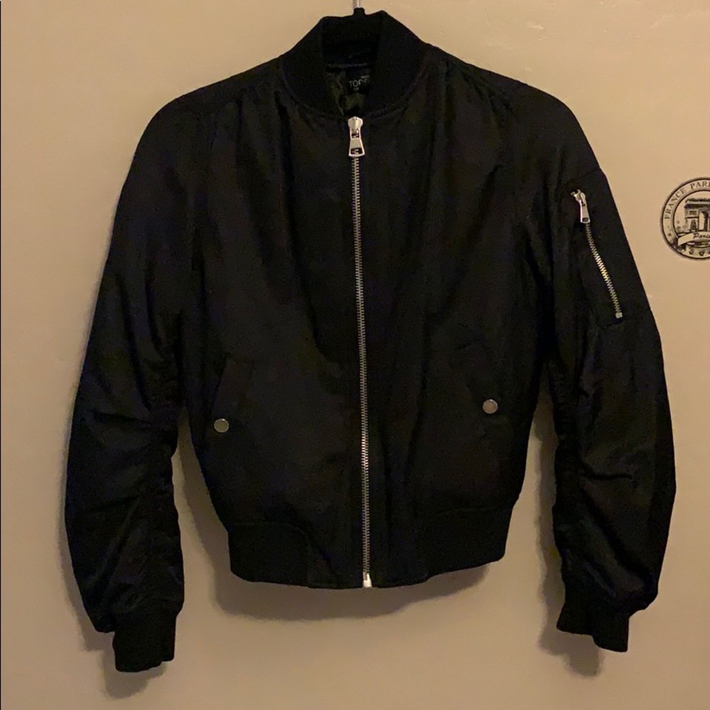 Super cute black bomber jacket petite